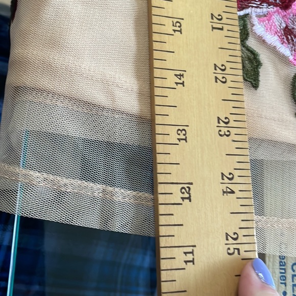 Top Embroidery Floral Size Medium With Camisole - Picture 9 of 9